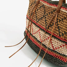 Load image into Gallery viewer, Geometric Pattern Straw Beach Bag

