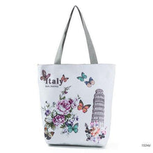 Load image into Gallery viewer, Vintage Design Floral Beach Bags
